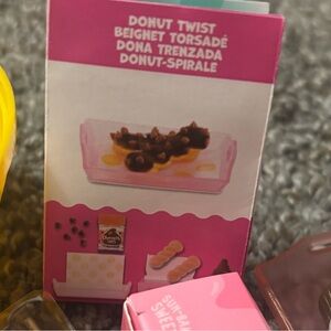 Miniverse Make it Mini Cafe Series 3 Wave 2 Donut Twists